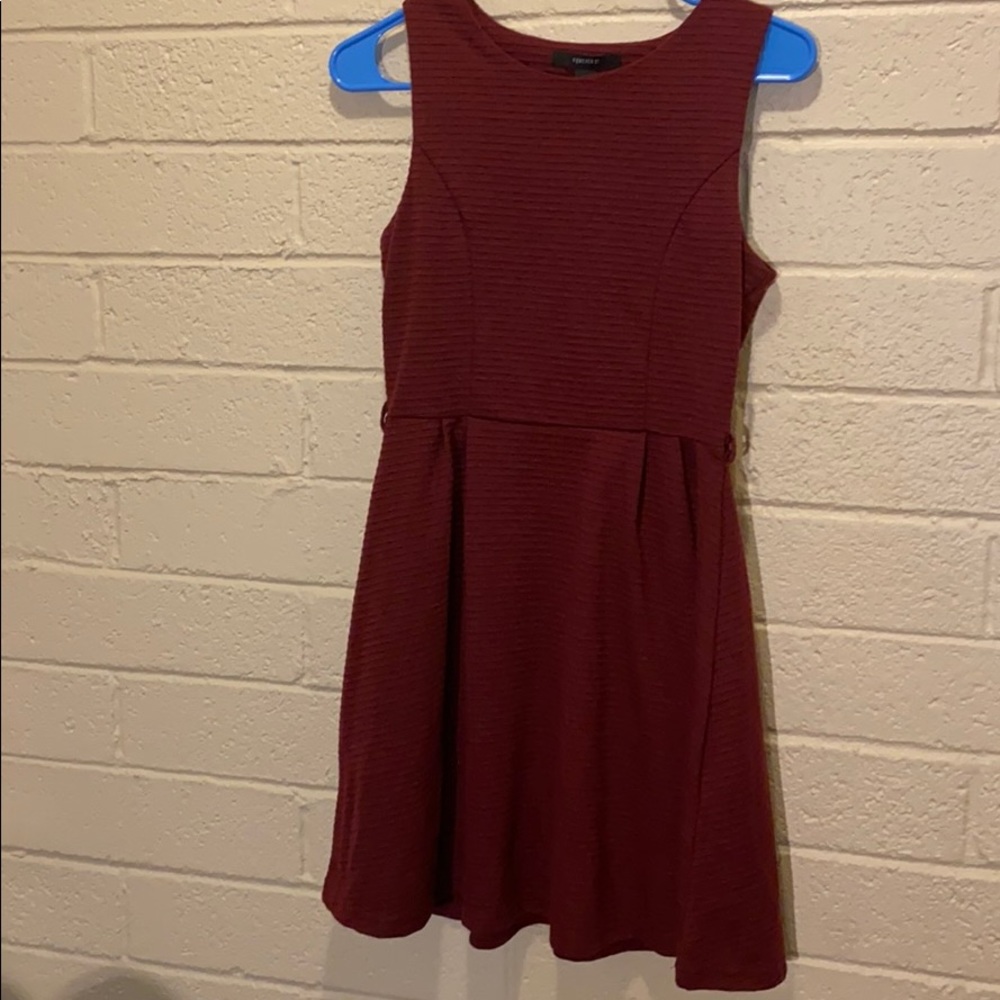 Burgundy textured sleeveless dress